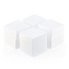 Perforované bezprašné čtverečky na nehty: bílé, velmi silné a savé bezprašné bavlněné tampony s perforací (otvory). Vyrobeny ze silného materiálu, speciálně vyvinutého pro úpravu nehtů.
